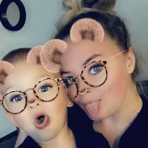 Meet your Posher, Michaela